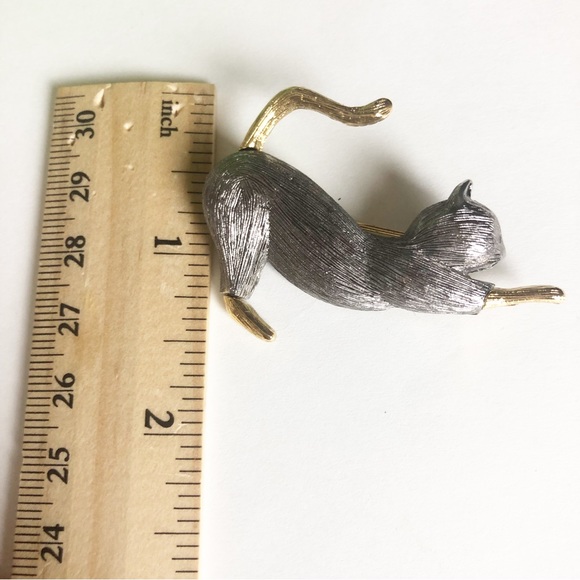 LIZ CLAIBORNE LC Black Stretching Cat Brooch Pin - Picture 8 of 8